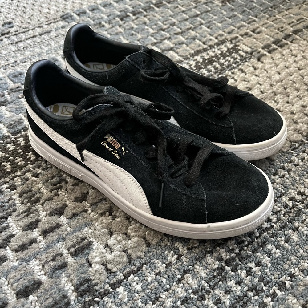 👟 Women’s Puma Court Star Suede Classic Black and White, Size 5